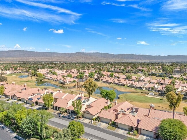 Building Photo - 42654 Sand Dune Dr