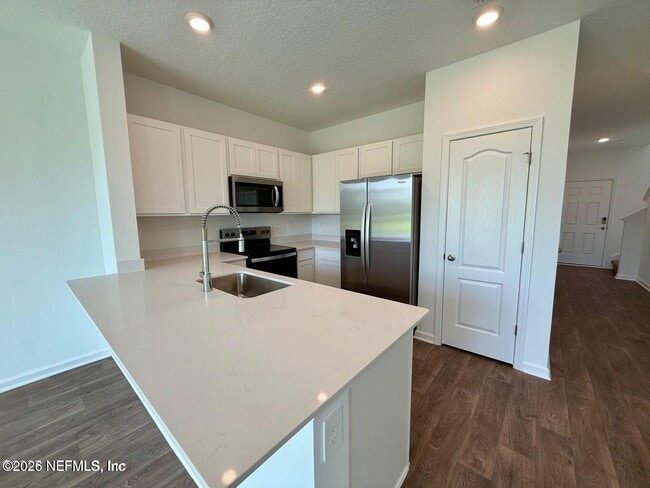 Building Photo - 1469 Jeremiah St