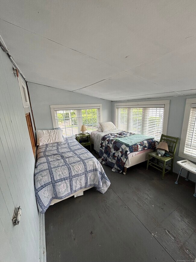 Building Photo - 112 Limewood Ave