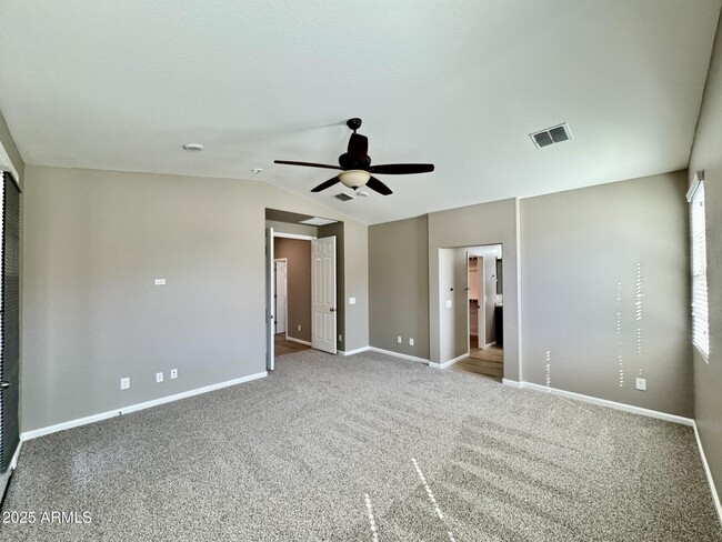 Building Photo - 3253 S Miller Dr