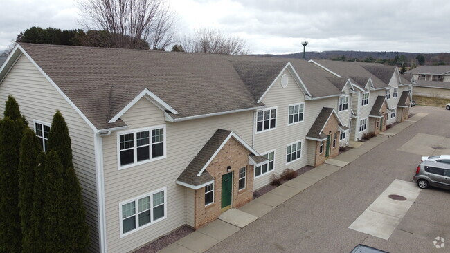 Building Photo - Silver Drive Apartments