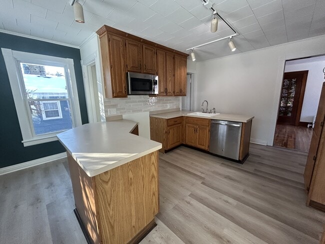 Building Photo - 567 Britton Rd