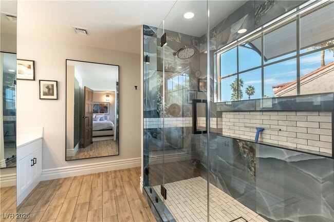 Building Photo - 2845 Queens Courtyard Dr