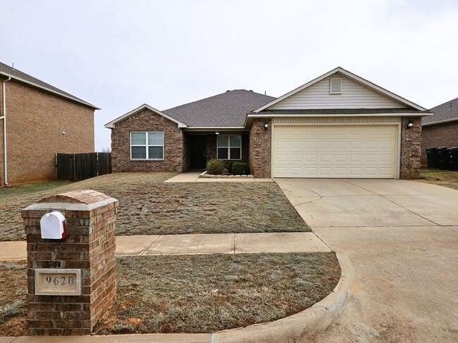 Building Photo - (3) Bed/(2) Bath with Storm Shelter Avail NOW!