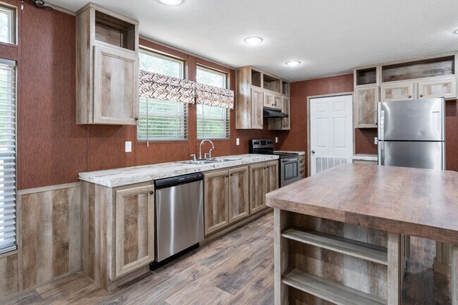 Building Photo - 204 Wildflower Drive