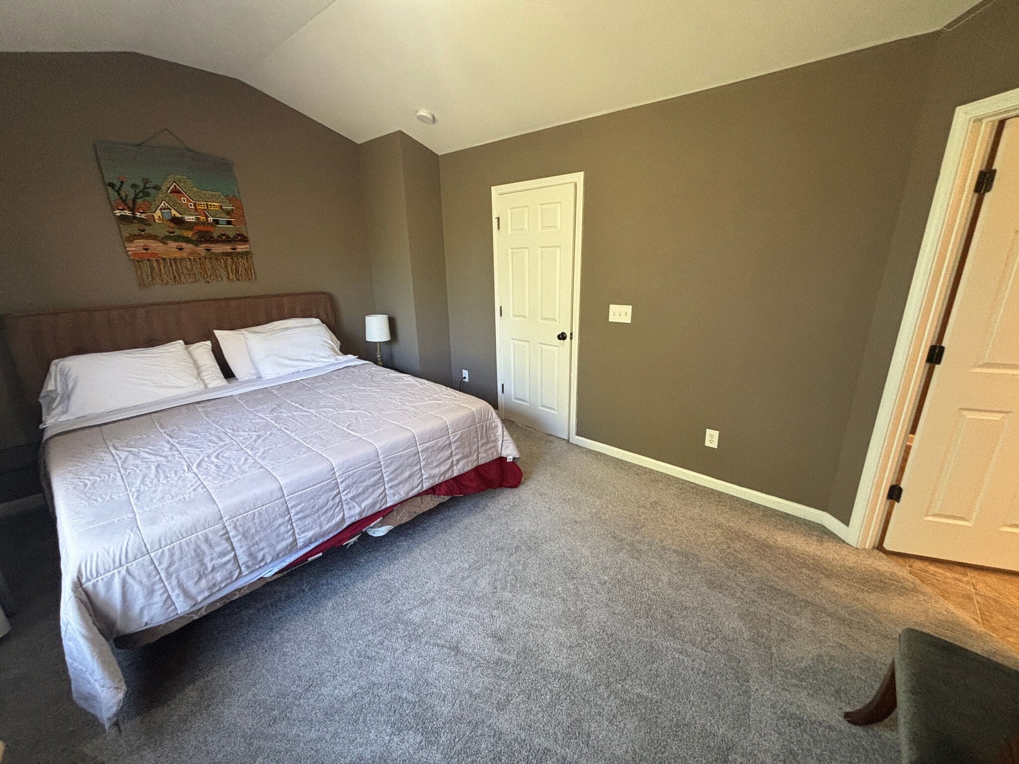 Building Photo - Room in Townhome on Linden Park Ln