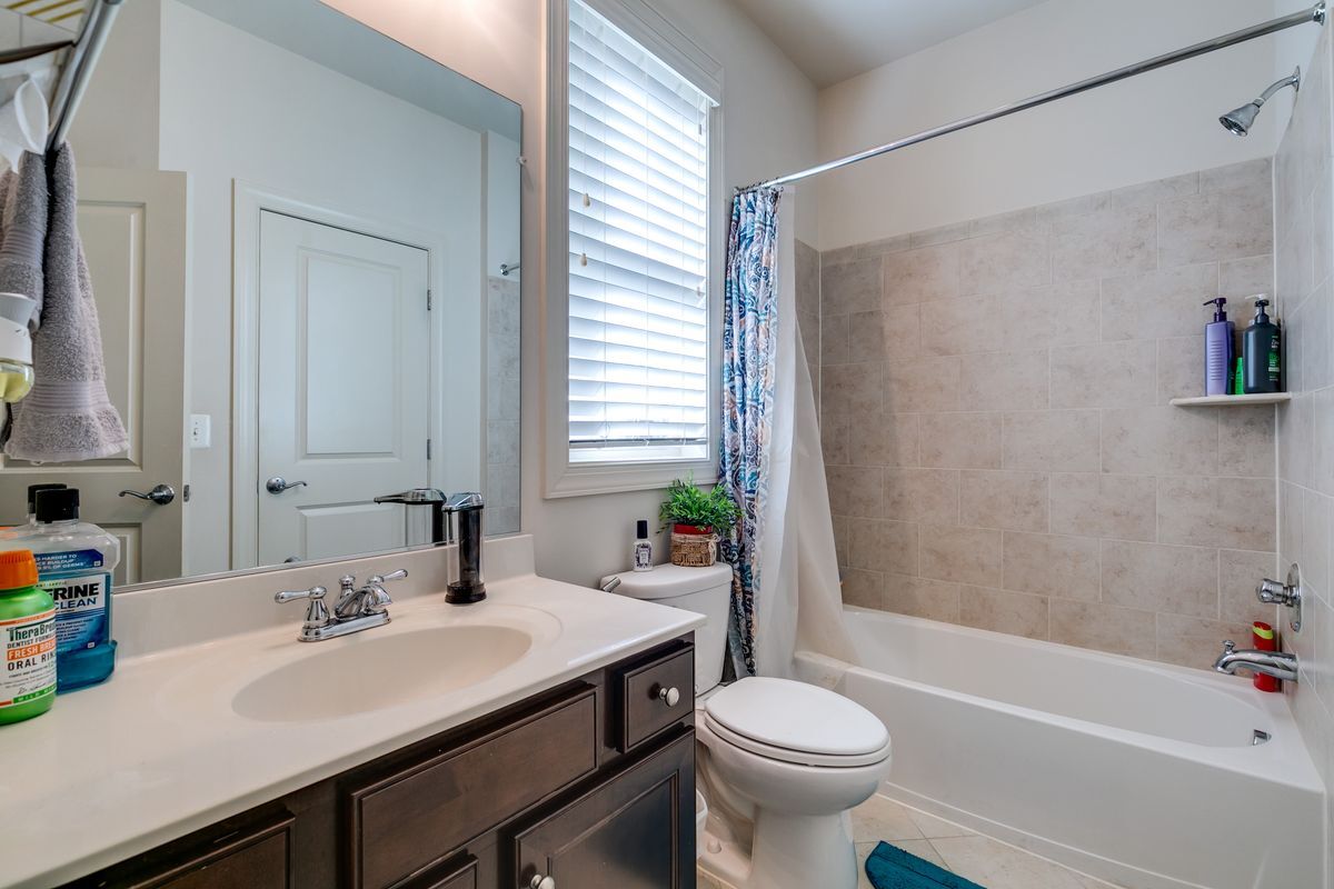 Building Photo - 23582 Prosperity Ridge Pl