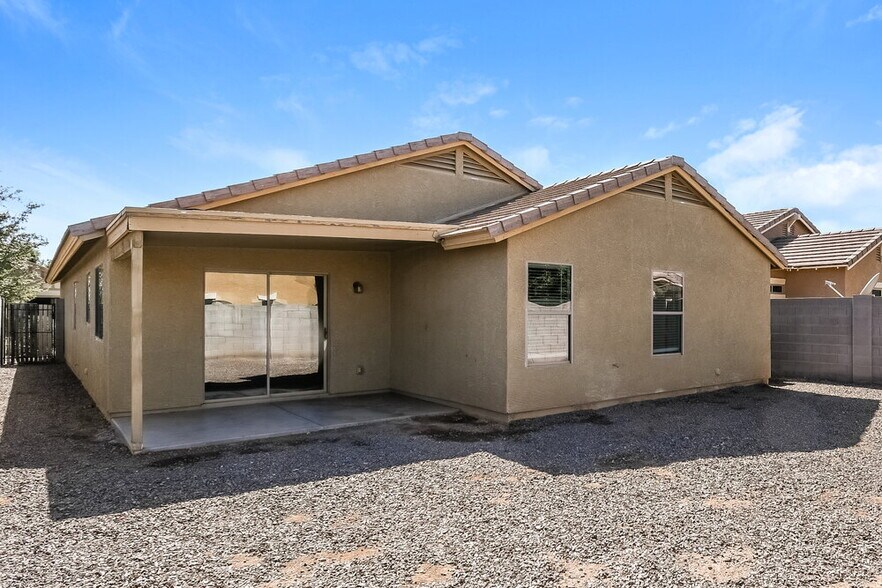 Building Photo - 1674 W Corriente Dr