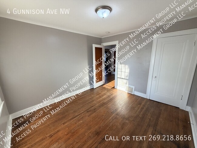 Building Photo - 4 Gunnison Ave NW