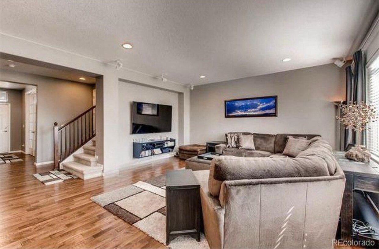Building Photo - 14992 Rider Pl