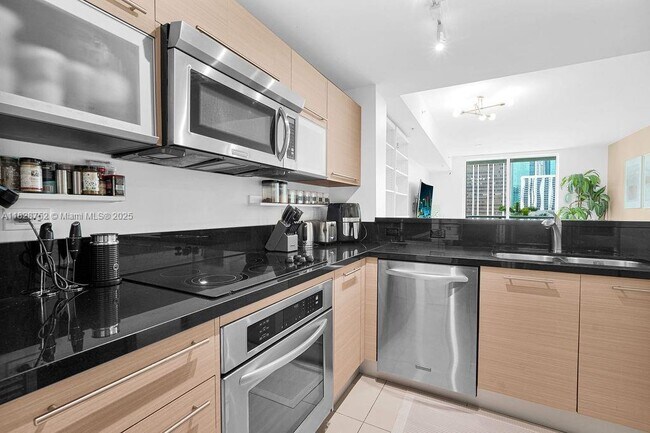 Building Photo - 244 Biscayne Blvd