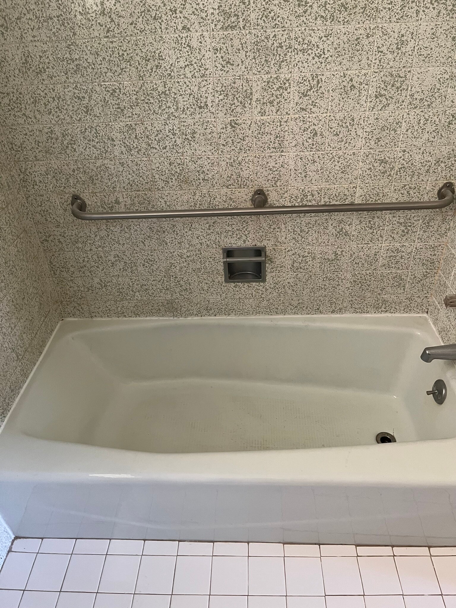 Bath - 3020 Fernbrook Ln