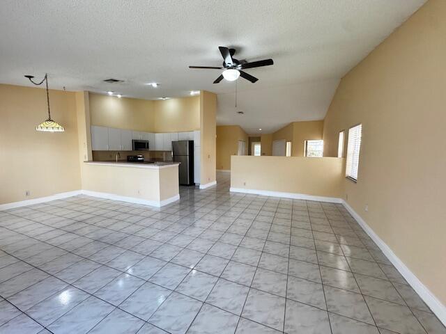 Building Photo - 10020 Country Brook Rd