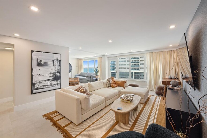 Building Photo - 3500 Galt Ocean Dr