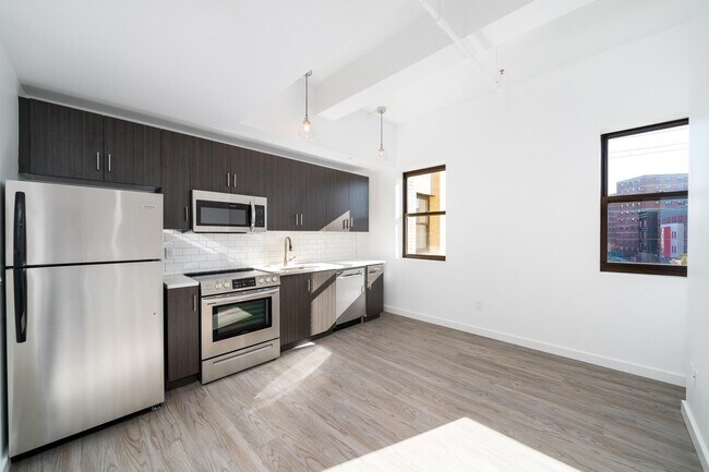 Building Photo - 201 Cornelison Ave