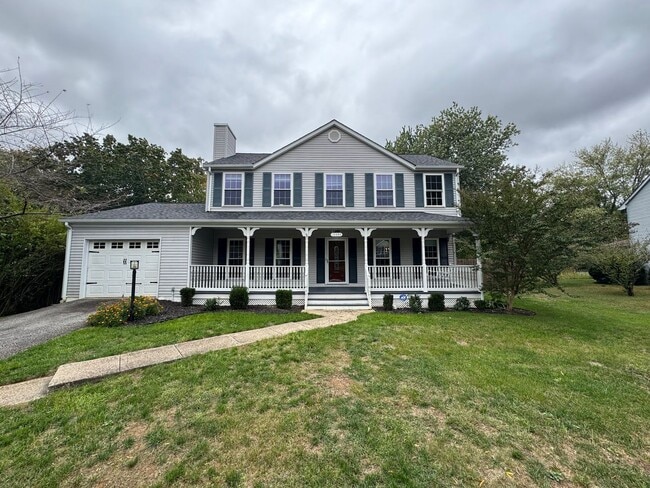 Primary Photo - Stunning 4 Bed 2.5 Bath Single-Family Home...