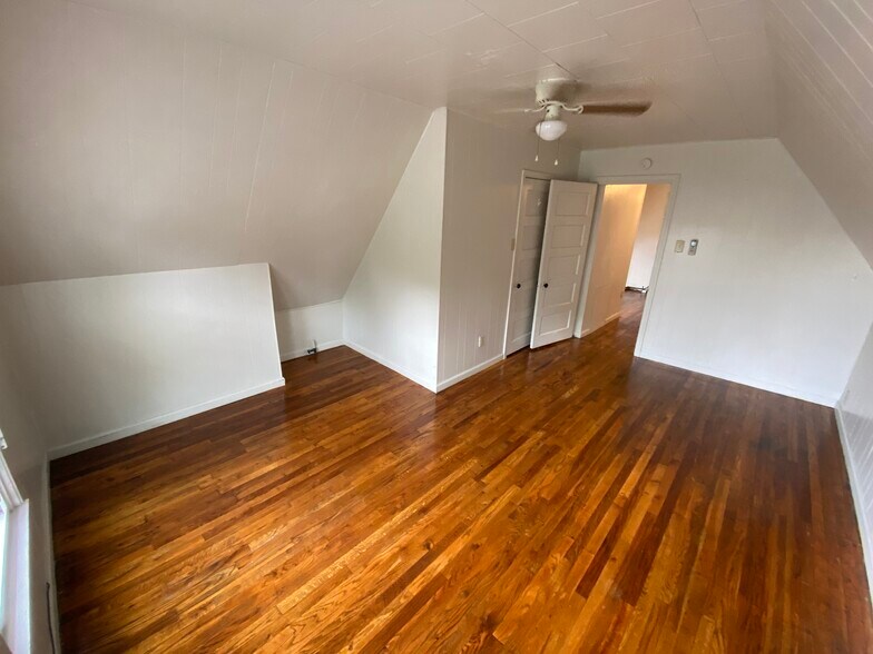 Bedroom - 3916 Coleman St