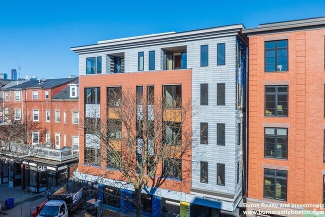 Building Photo - 400 W Broadway