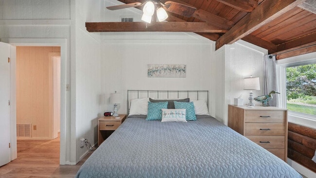 Building Photo - 205 Bravo Rd