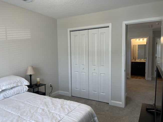 Building Photo - 1026 Grayson Ave