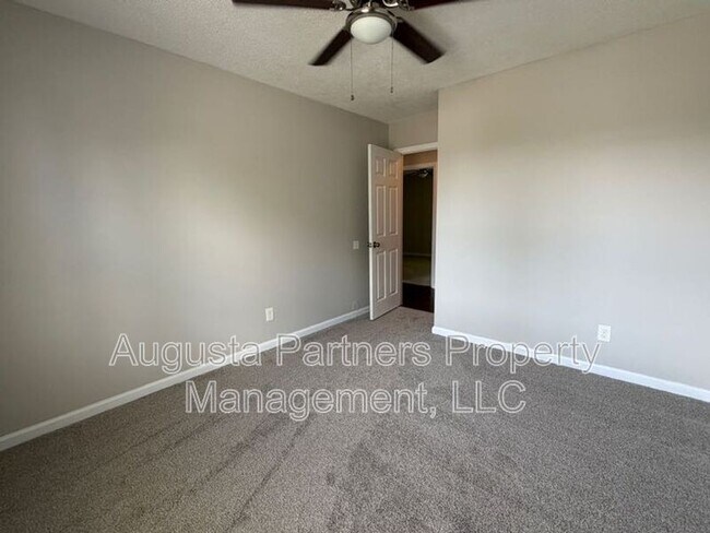 Building Photo - 3626 Pebble Creek Dr