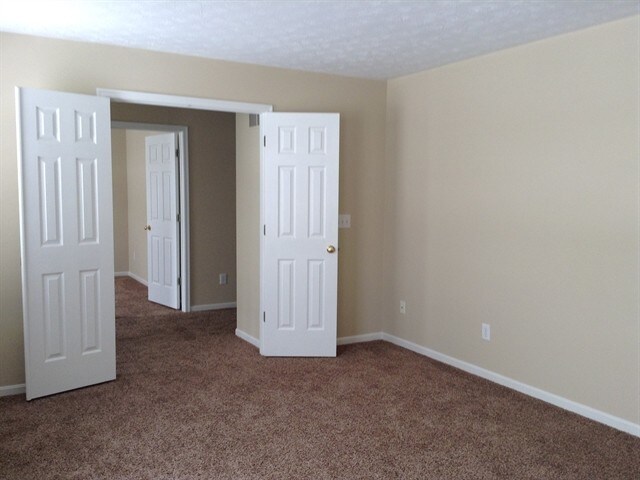 Building Photo - 943 Evergreen Park Ln