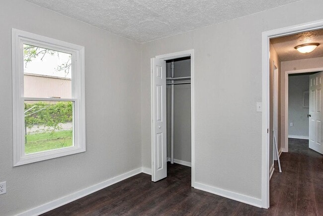 Building Photo - 1226-1222 Shakespeare Ave