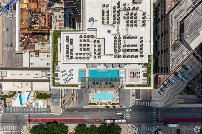 Building Photo - 402 Guadalupe St