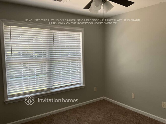 Building Photo - 2231 Creekway Dr