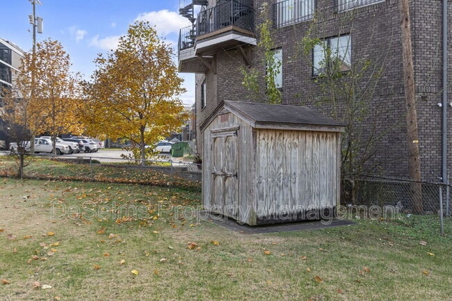 Building Photo - 802 Ramsey St