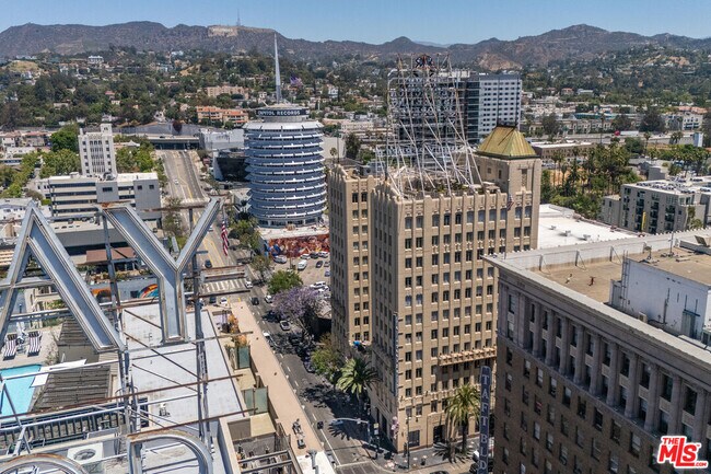 Building Photo - 6253 Hollywood Blvd