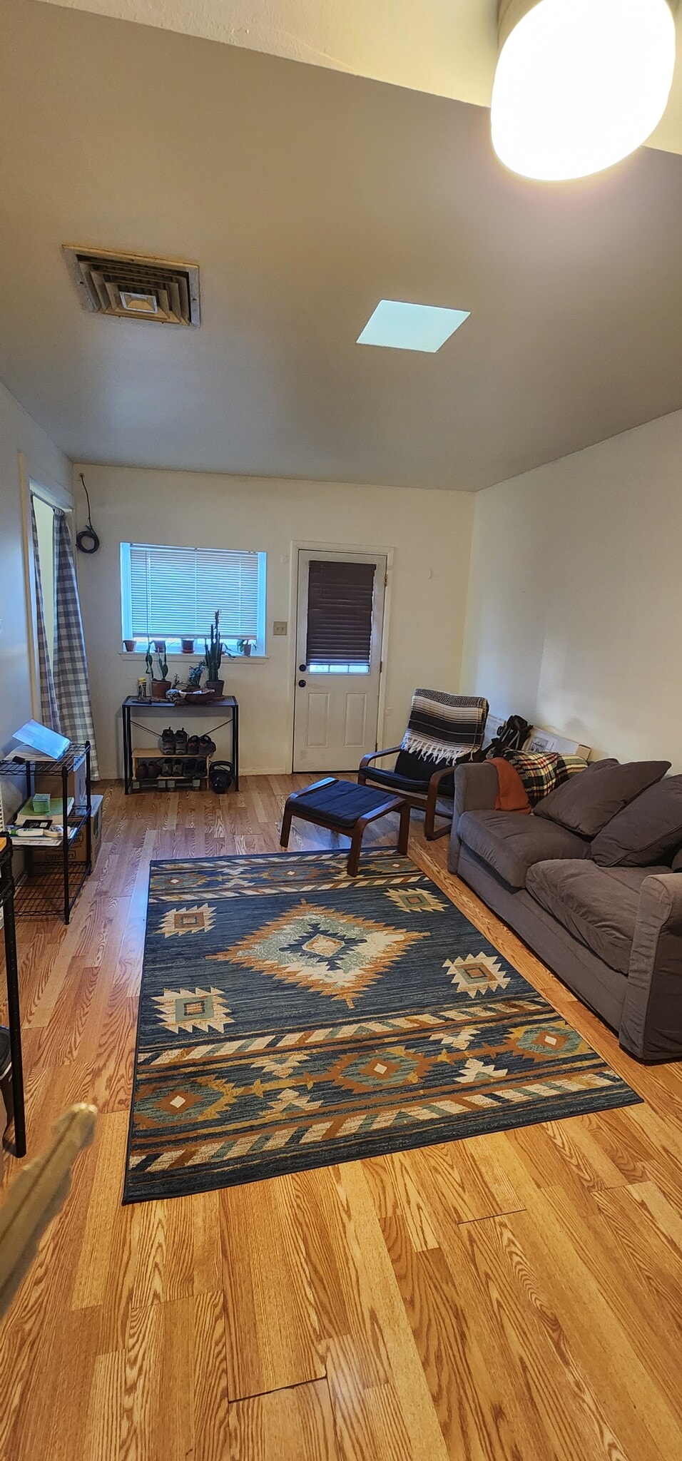 Building Photo - 631 Lafayette Dr NE