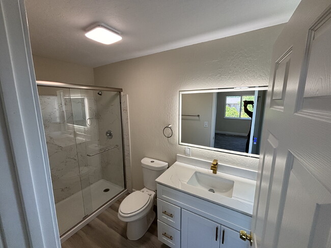 Building Photo - "Completely remodeled 4-Bed, 3-Bath Sanctu...