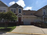 Building Photo - Beautiful Norfolk Waterfront Condo!