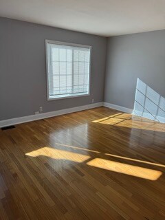 Building Photo - 441 Greentree Ln