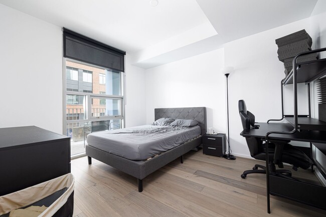 Building Photo - 1BD/1BATH Perfectly situated 1 bedroom condo for rent in Downtown!