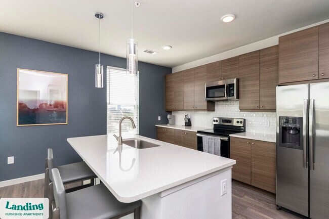 Building Photo - 1535 Canal St