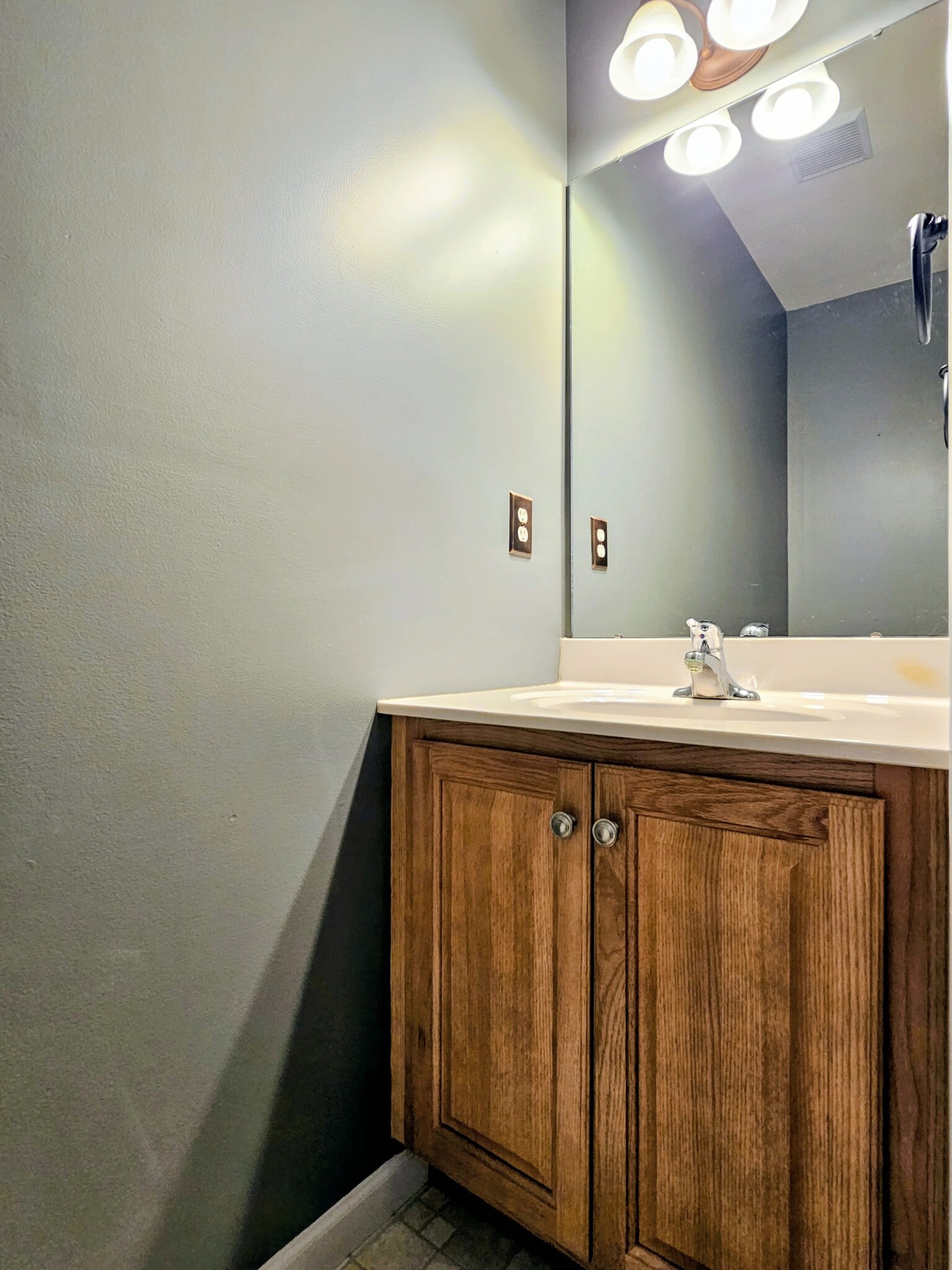 Building Photo - 21 Granite Dr