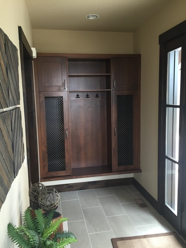 Building Photo - Beautiful Home Available in Tetherow!!!