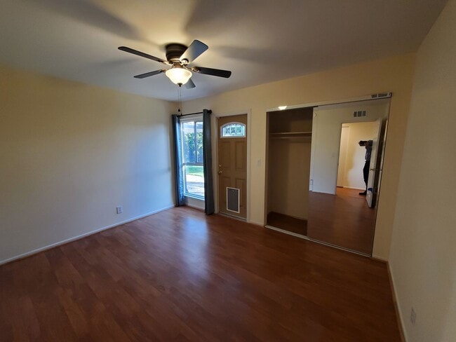 Building Photo - Wonderful Mid Century Home available for lease