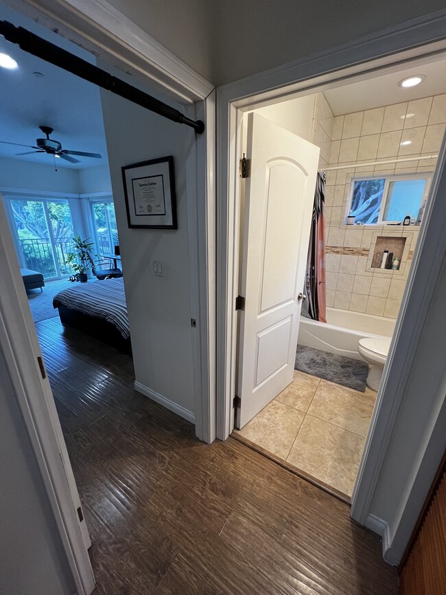 Building Photo - 1959 20th St