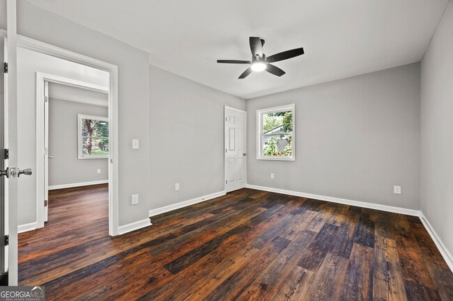 Building Photo - 53 Lucia Dr SE