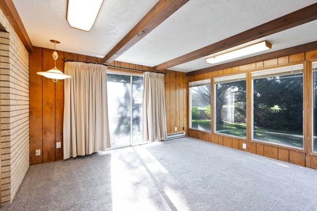 Building Photo - 3 Bed 2 Bath Home in Rexburg