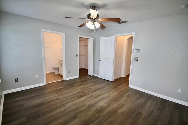 Building Photo - 3773 Clubside Pointe Dr