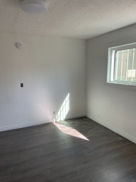 Building Photo - 5447 Blackwelder St