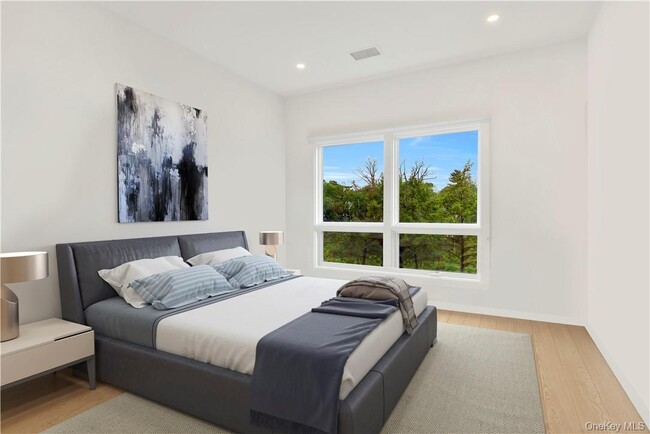 Building Photo - 8 Boulevard W