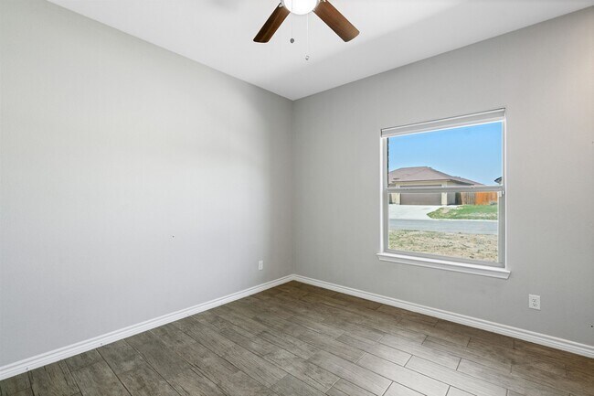 Building Photo - 306 Javier Dr