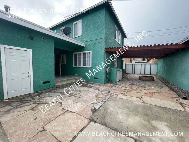 Building Photo - 3-Bedroom, 2-Bathroom Remodeled Lower-Leve...