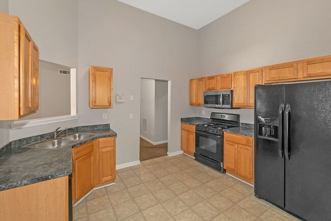 Building Photo - 2520 Thunder Basin Way