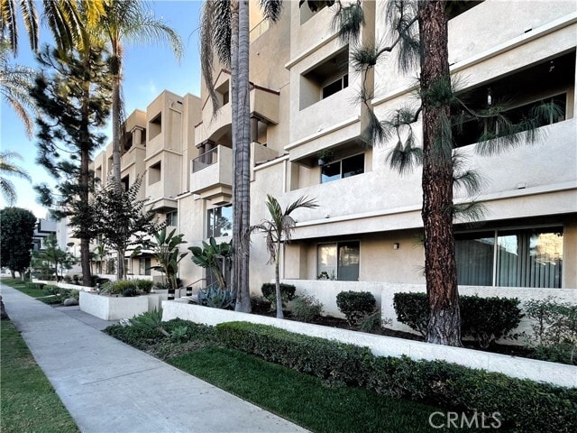 Building Photo - 535 Magnolia Ave